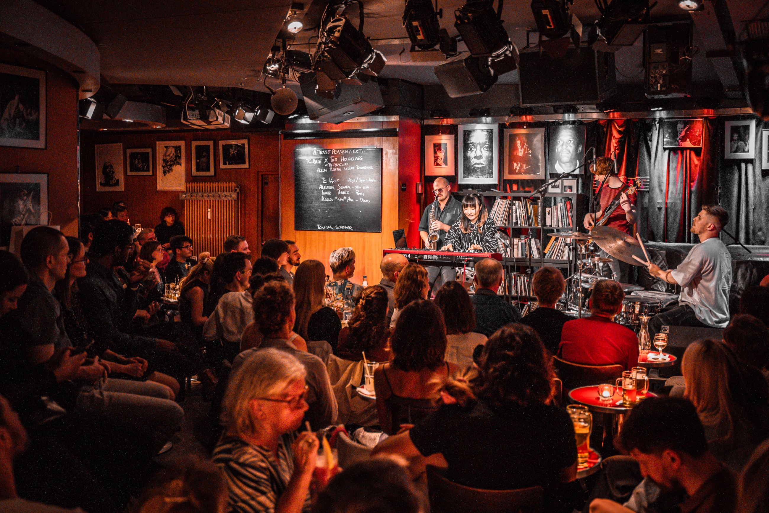 A packed audience around TC.KYLIE and her full band at A-Trane Berlin